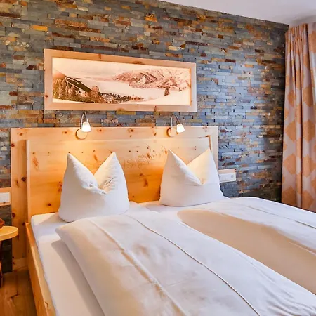 Pensjonat Simone's Platzerl - Nachhaltiger Urlaub Inkl Sommerkarte, Freier Eintritt Tauern Spa, Schwimmteich Und Saunabereich