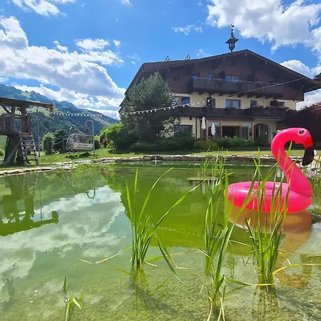 Simone'S Platzerl - Inklusive Taeglichem Freien Eintritt Tauern Spa - Nur 5 Gehminuten, Sommerkarte, Privatem Garten Mit Schwimmteich, Grill Und Saunabereich 3* Kaprun