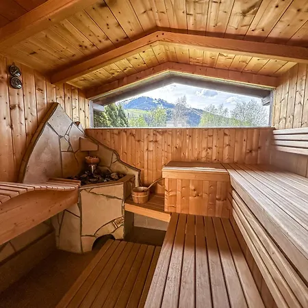 Guest house Simone'S Platzerl - Inklusive Taeglichem Freien Eintritt Tauern Spa - Nur 5 Gehminuten, Sommerkarte, Privatem Garten Mit Schwimmteich, Grill Und Saunabereich 3*