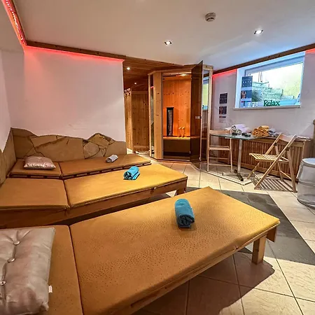 Simone'S Platzerl - Inklusive Taeglichem Freien Eintritt Tauern Spa - Nur 5 Gehminuten, Sommerkarte, Privatem Garten Mit Schwimmteich, Grill Und Saunabereich Guest house Kaprun