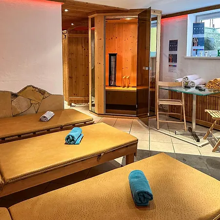 Simone'S Platzerl - Inklusive Taeglichem Freien Eintritt Tauern Spa - Nur 5 Gehminuten, Sommerkarte, Privatem Garten Mit Schwimmteich, Grill Und Saunabereich Guest house Kaprun