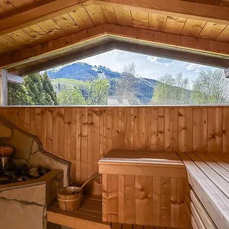 Guest house Simone'S Platzerl - Inklusive Taeglichem Freien Eintritt Tauern Spa - Nur 5 Gehminuten, Sommerkarte, Privatem Garten Mit Schwimmteich, Grill Und Saunabereich Kaprun