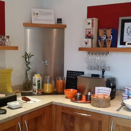 Simone's Platzerl - Inklusive Taeglichem Freien Eintritt Tauern - Nur 5 Gehminuten, Sommerkarte, Privatem Garten Mit Schwimmteich, Grill Und Saunabereich Pensión 3*