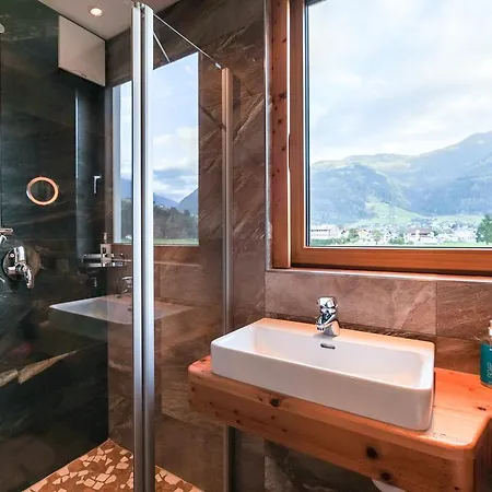 Simone'S Platzerl - Inklusive Taeglichem Freien Eintritt Tauern Spa - Nur 5 Gehminuten, Sommerkarte, Privatem Garten Mit Schwimmteich, Grill Und Saunabereich 3*