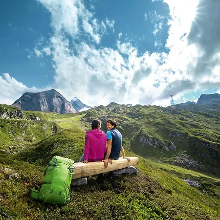Simone's Platzerl - Inklusive Taeglichem Freien Eintritt Tauern - Nur 5 Gehminuten, Sommerkarte, Privatem Garten Mit Schwimmteich, Grill Und Saunabereich