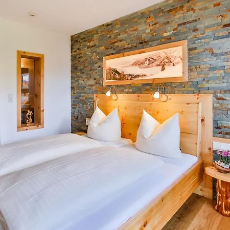 Simone'S Platzerl - Inklusive Taeglichem Freien Eintritt Tauern Spa - Nur 5 Gehminuten, Sommerkarte, Privatem Garten Mit Schwimmteich, Grill Und Saunabereich Guest house Kaprun