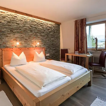 Simone's Platzerl - Nachhaltiger Urlaub Inkl Sommerkarte, Freier Eintritt Tauern Spa, Schwimmteich Und Saunabereich בית הארחה 2*