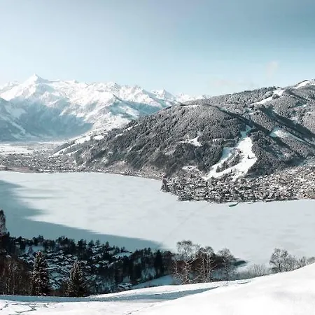 Simone'S Platzerl - Inklusive Taeglichem Freien Eintritt Tauern Spa - Nur 5 Gehminuten, Sommerkarte, Privatem Garten Mit Schwimmteich, Grill Und Saunabereich Guest house 3*