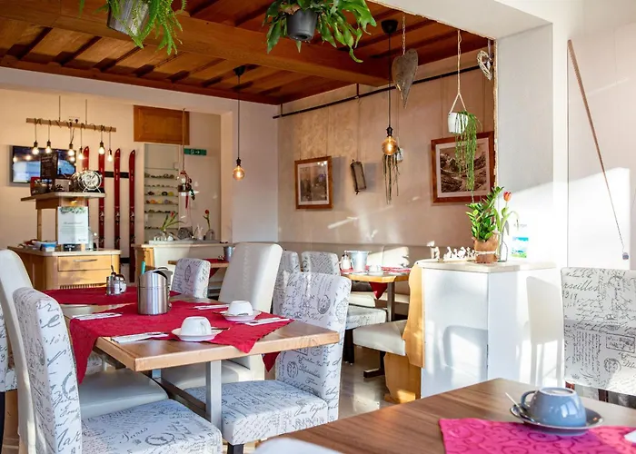 Simone's Platzerl - Inklusive Taeglichem Freien Eintritt Tauern - Nur 5 Gehminuten, Sommerkarte, Privatem Garten Mit Schwimmteich, Grill Und Saunabereich Kaprun