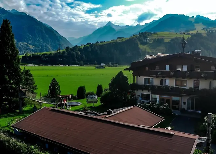Simone's Platzerl - Inklusive Taeglichem Freien Eintritt Tauern - Nur 5 Gehminuten, Sommerkarte, Privatem Garten Mit Schwimmteich, Grill Und Saunabereich بيت ضيافة 3*