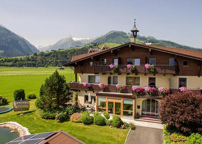 بيت ضيافة Simone's Platzerl - Inklusive Taeglichem Freien Eintritt Tauern - Nur 5 Gehminuten, Sommerkarte, Privatem Garten Mit Schwimmteich, Grill Und Saunabereich