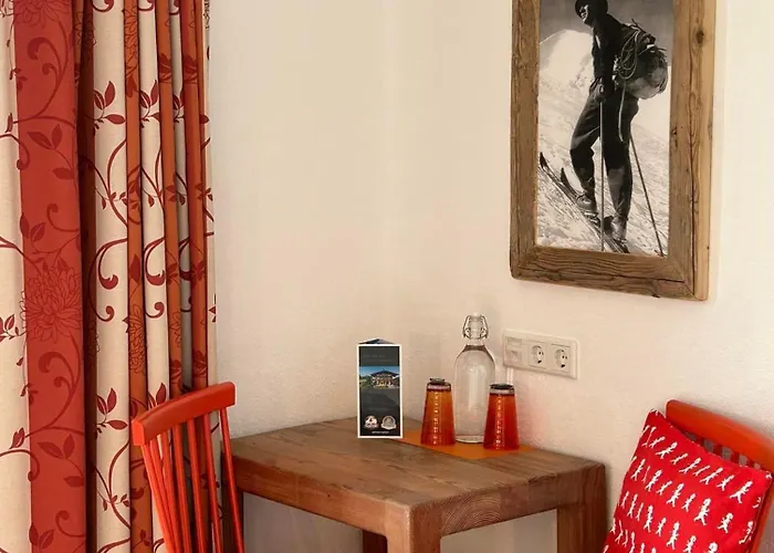 Guest house Simone'S Platzerl - Inklusive Taeglichem Freien Eintritt Tauern Spa - Nur 5 Gehminuten, Sommerkarte, Privatem Garten Mit Schwimmteich, Grill Und Saunabereich