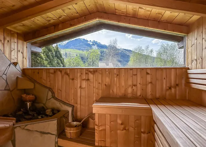 Guest house Simone'S Platzerl - Inklusive Taeglichem Freien Eintritt Tauern Spa - Nur 5 Gehminuten, Sommerkarte, Privatem Garten Mit Schwimmteich, Grill Und Saunabereich Kaprun