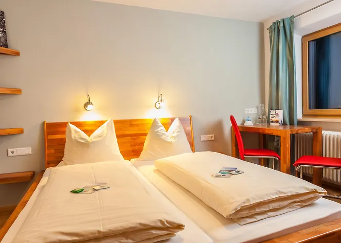 Simone'S Platzerl - Inklusive Taeglichem Freien Eintritt Tauern Spa - Nur 5 Gehminuten, Sommerkarte, Privatem Garten Mit Schwimmteich, Grill Und Saunabereich Guest house Kaprun