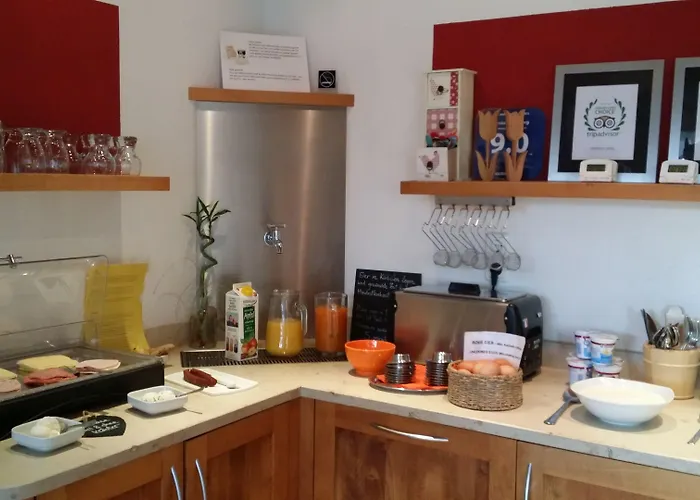 Simone'S Platzerl - Inklusive Taeglichem Freien Eintritt Tauern Spa - Nur 5 Gehminuten, Sommerkarte, Privatem Garten Mit Schwimmteich, Grill Und Saunabereich Guest house 3*