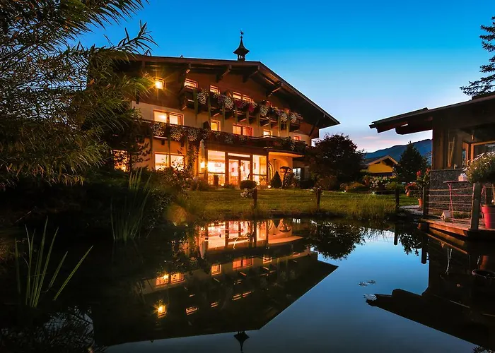 Simone'S Platzerl - Inklusive Taeglichem Freien Eintritt Tauern Spa - Nur 5 Gehminuten, Sommerkarte, Privatem Garten Mit Schwimmteich, Grill Und Saunabereich Guest house 3*