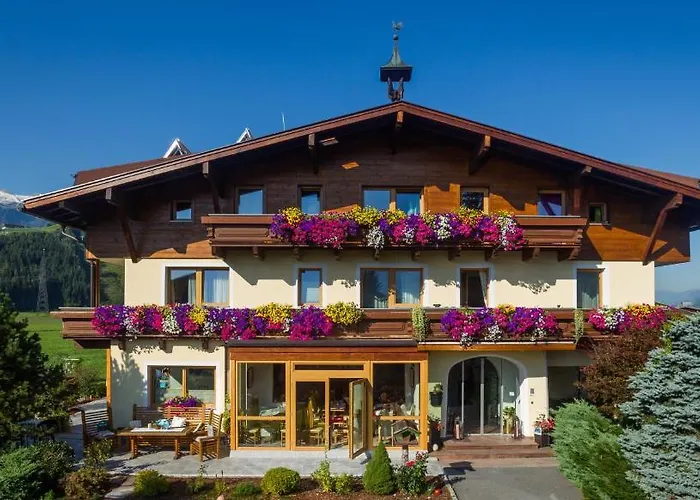 Simone'S Platzerl - Inklusive Taeglichem Freien Eintritt Tauern Spa - Nur 5 Gehminuten, Sommerkarte, Privatem Garten Mit Schwimmteich, Grill Und Saunabereich 3* Kaprun